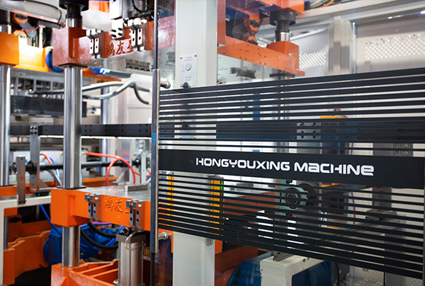 Macchina per macchine per termoformio/macchina di plastica